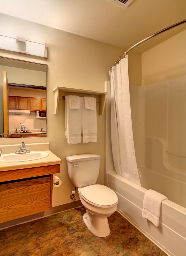 Woodspring Suites | North Charleston Airport I-526 객실 사진
