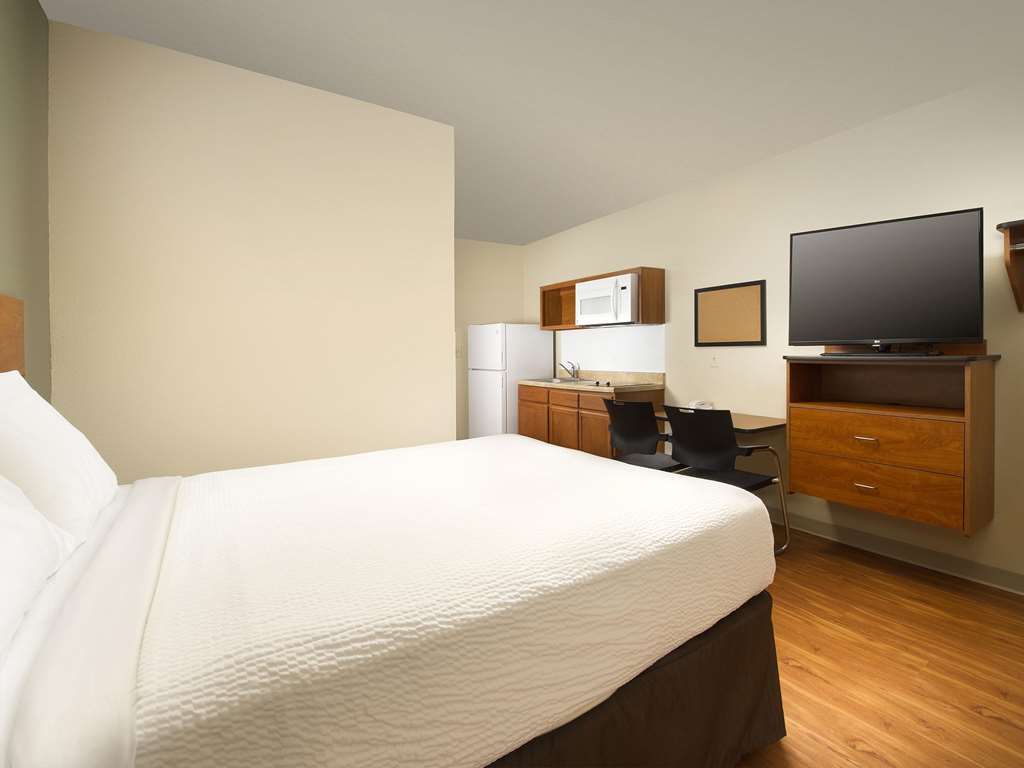 Woodspring Suites | North Charleston Airport I-526 객실 사진